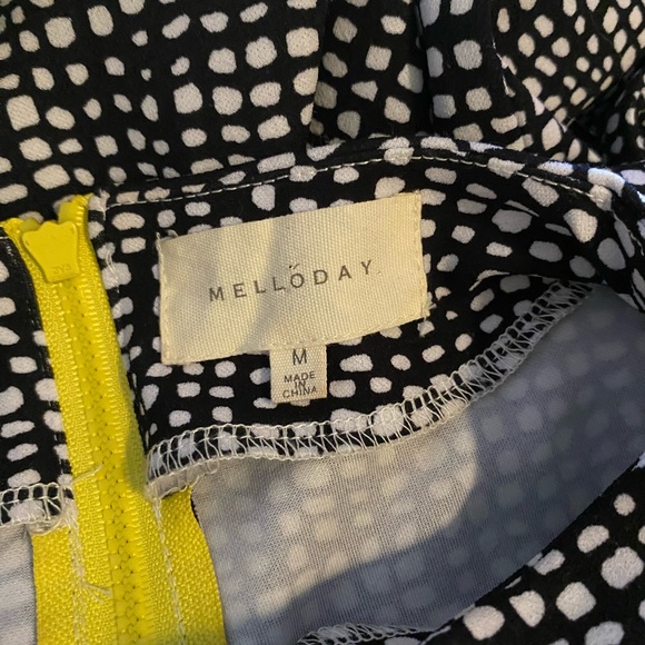 Mellowday, Mock Neck, Top - Picture 7 of 9